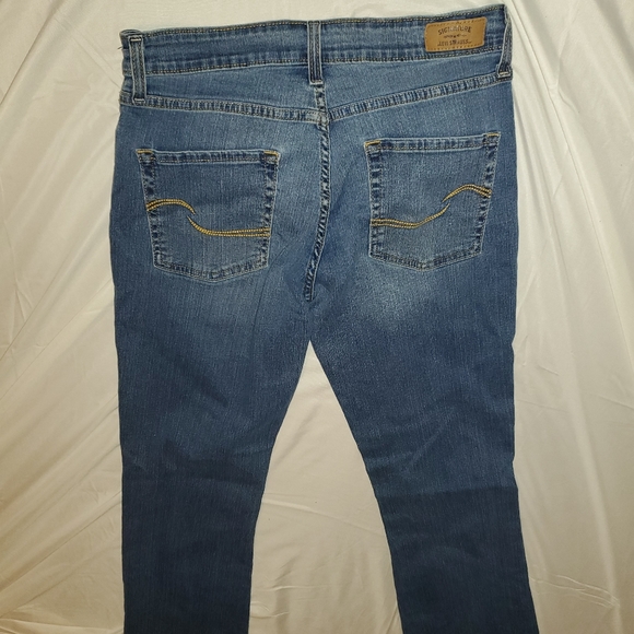 Levi's - Picture 2 of 2
